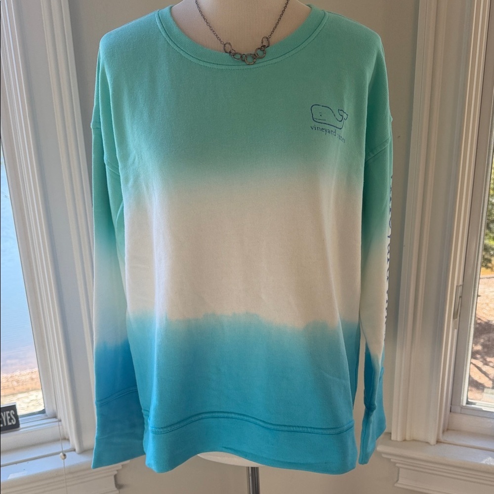 Vineyard Vines Women's Teal and White Ombre Sweatshirt, Medium, Like New